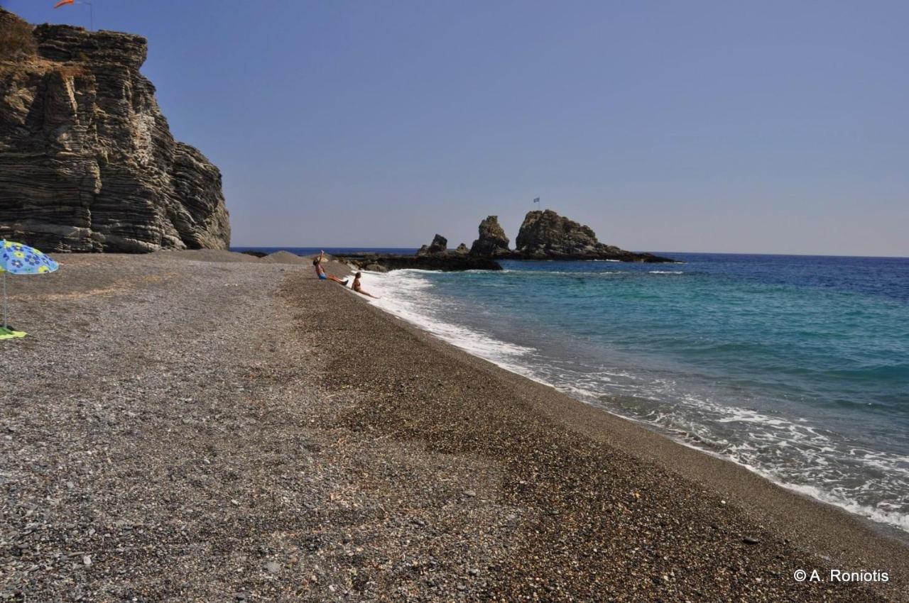 Eirini Apts On The Beach Psari Forada Eksteriør billede
